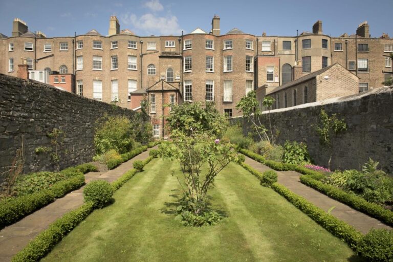 The Royal Society of Antiquaries of Ireland: Past and Future Legacies at Society House