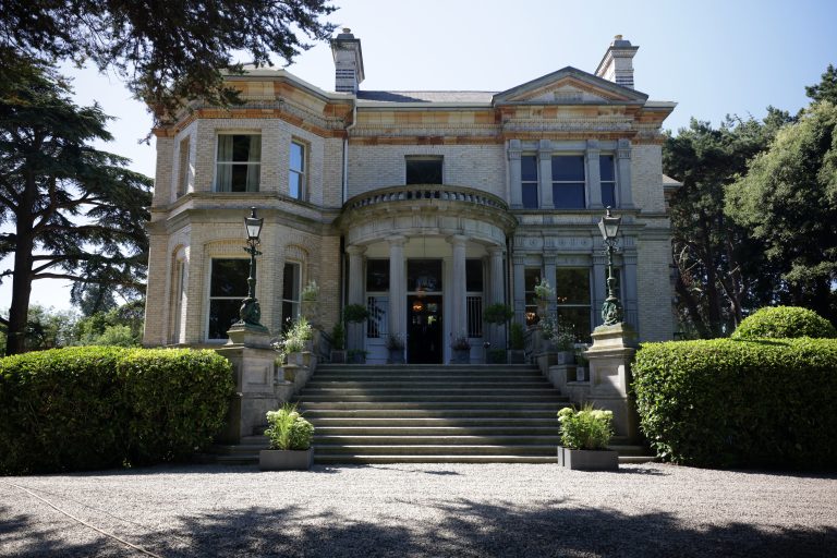 The French Residence Tour